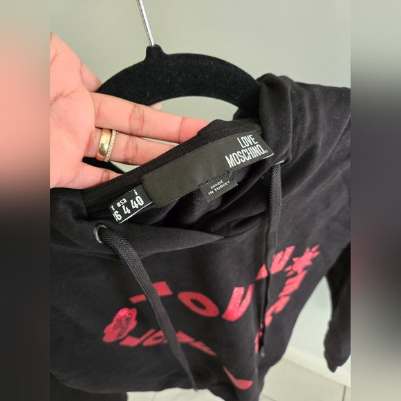 Love moschino hoodie size small - Picture 3 of 9